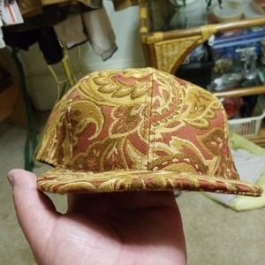 MENS GRN APPLE TREE HAT SIZE 7 5/8